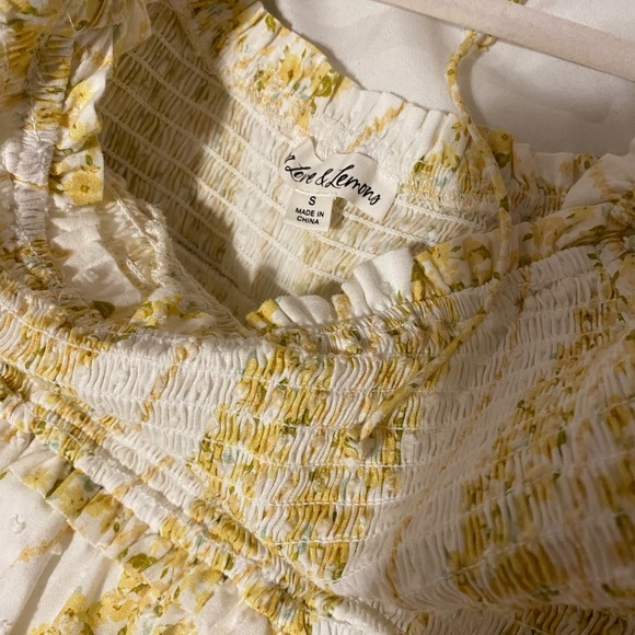 For love and lemons floral dress - Picture 7 of 7